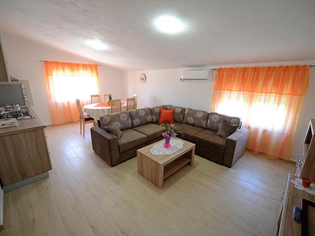 Apartament Adriana